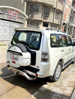 ميتسوبيشي باجيرو